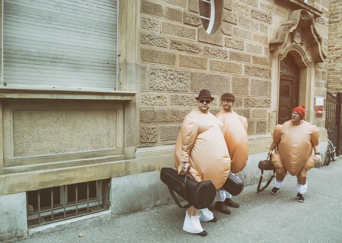 chicken wings — photograph 1 by bernd kammerer